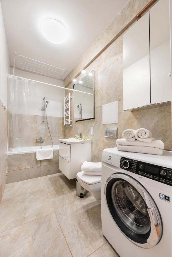Old Town Business Apartment วอร์ซอ ภายนอก รูปภาพ